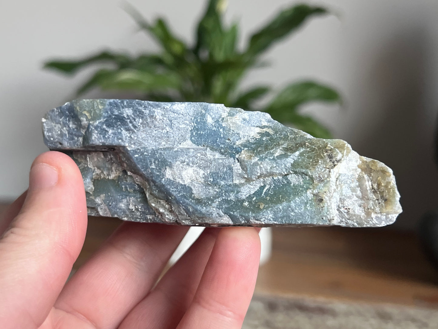 Labradorite Rough