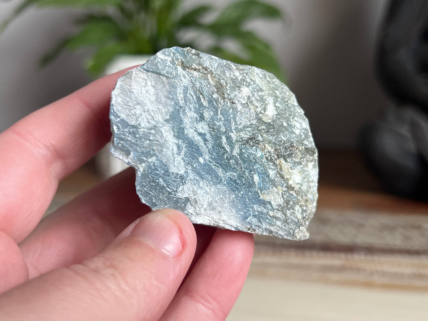 Labradorite Rough