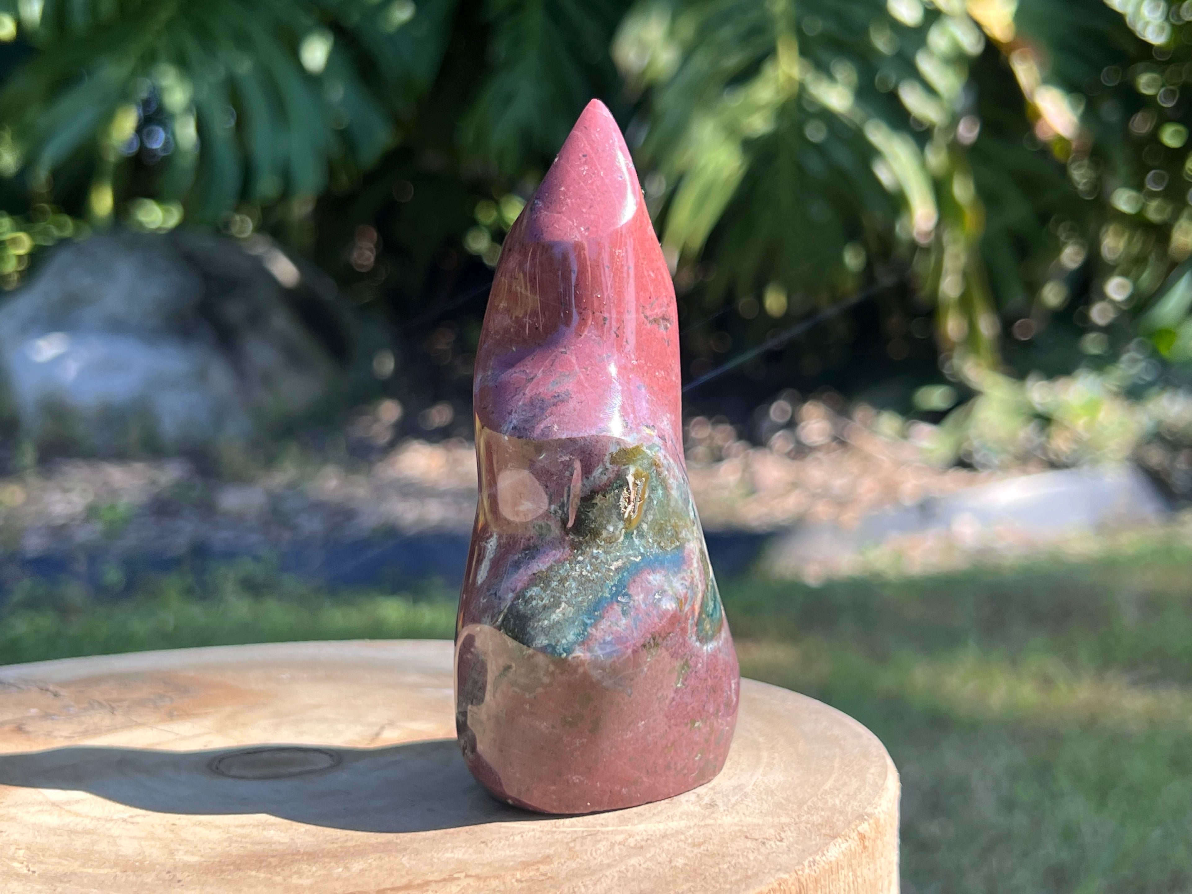 The other side of the ocean jasoer flame. Showing off the beautiful red and deep greens 