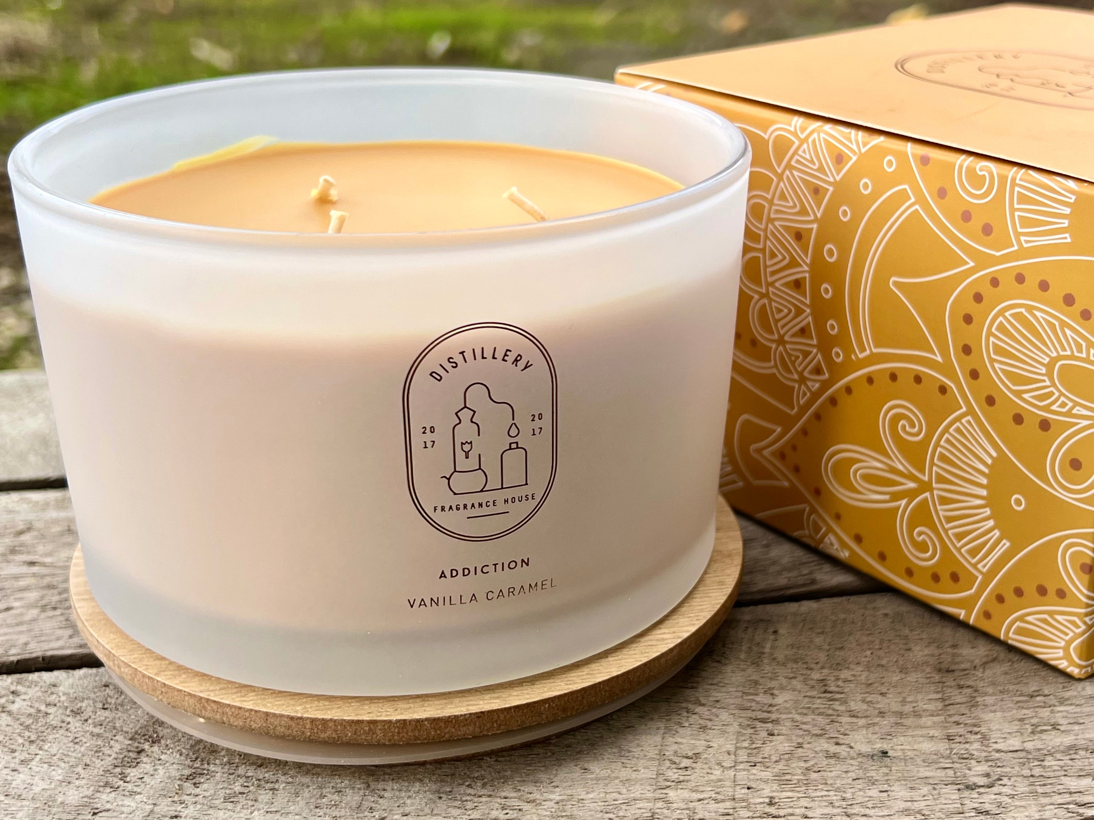 Distillery Large Soy Candle - Addiction Vanilla Caramel