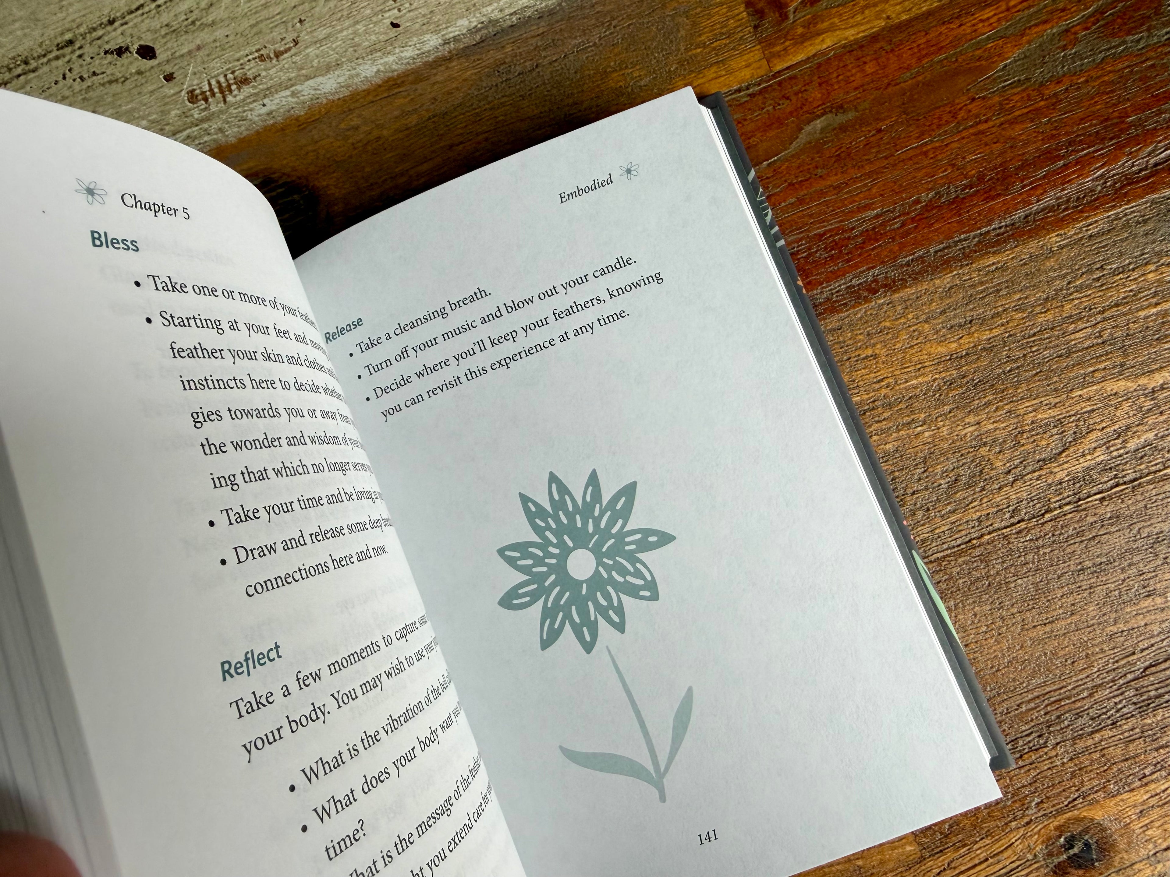 From Grief To Healing - A Holistic Guide To Rebuilding Mind, Body & Spirit After Loss - Amanda Mackenzie